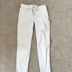 white jeans from american eagle